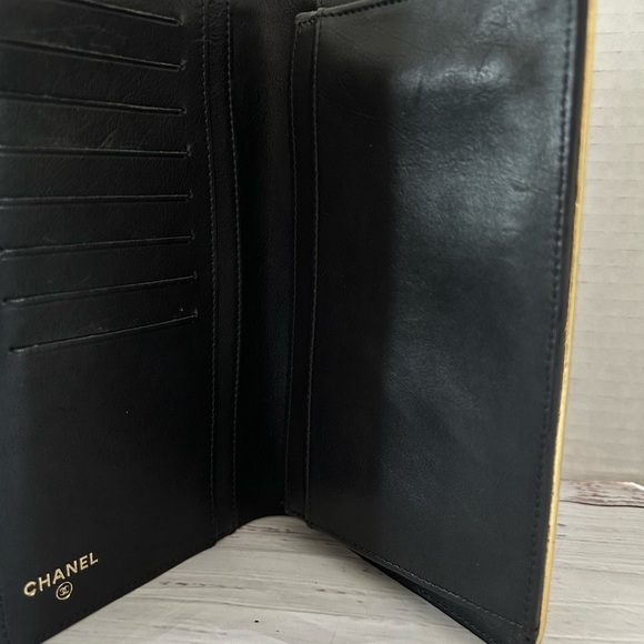 Chanel Black Leather Gold Trim Wallet with Chanel Box Can carry as clutch or WOC - Picture 12 of 14
